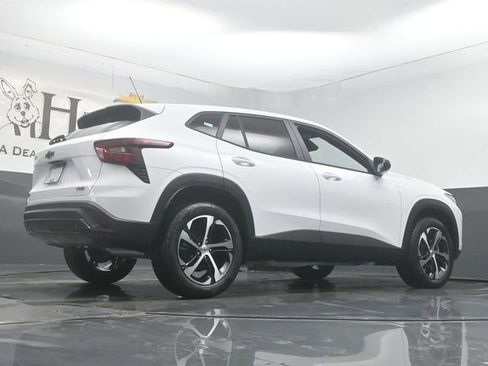 New 2026 Chevrolet Trax RS image 11