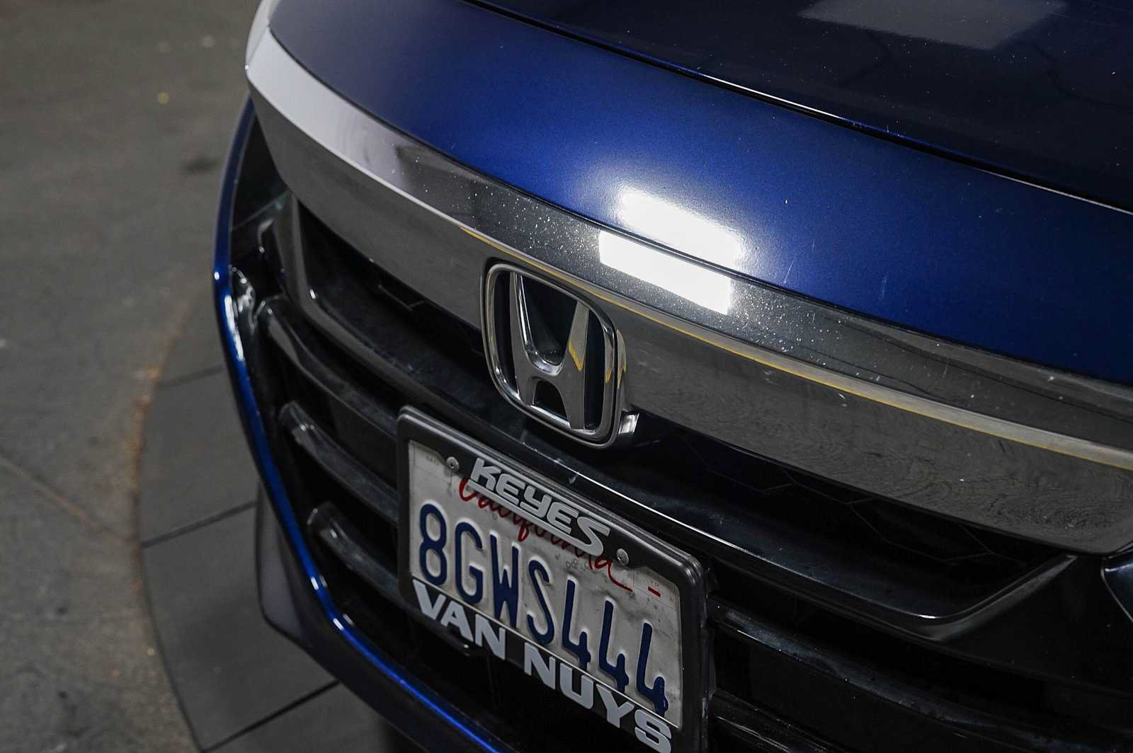 Used 2018 Honda Accord Touring image 8