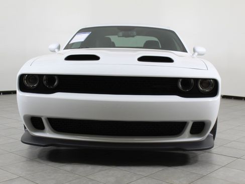 Used 2023 Dodge Challenger SRT Hellcat w/ Driver Convenience Group image 6
