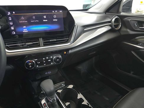 Used 2025 Chevrolet Trax ACTIV w/ Driver Confidence Package FWD image 33