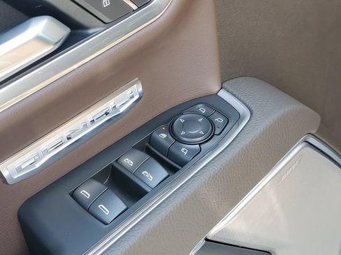 Used 2026 GMC Sierra 1500 Denali AWD/4WD image 9