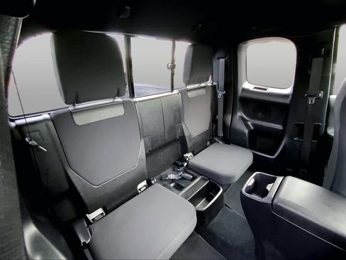 Used 2023 Toyota Tacoma TRD Sport image 19