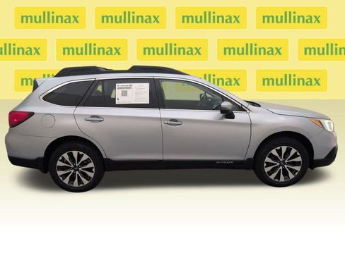 Used 2016 Subaru Outback 2.5i Limited image 2