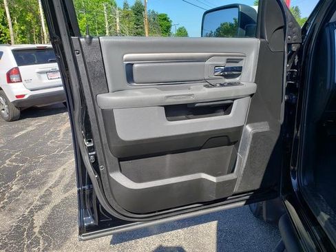 Used 2019 RAM 1500 Warlock AWD/4WD image 13
