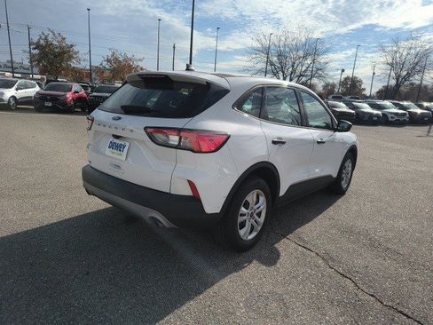 Used 2022 Ford Escape S image 5