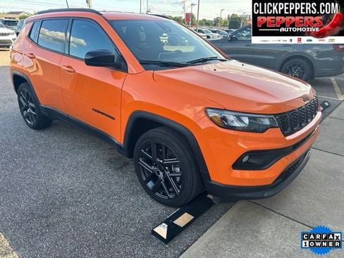Used 2026 Jeep Compass Latitude AWD/4WD image 5