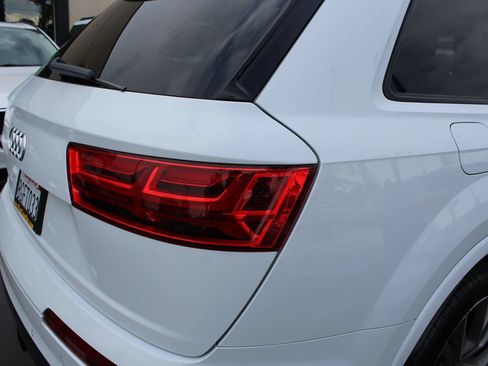 Used 2019 Audi Q7 3.0T Prestige w/ Prestige Package AWD/4WD image 19