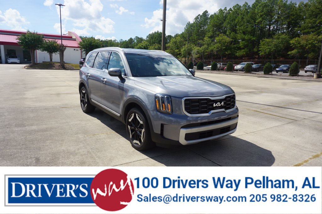 Used 2024 Kia Telluride S w/ S Sunroof Package FWD image 1