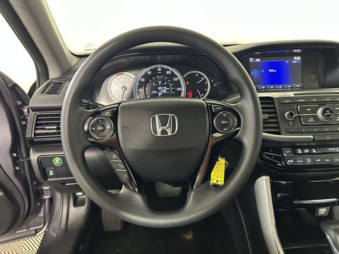 Used 2017 Honda Accord LX image 9