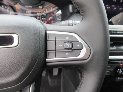 New 2026 Jeep Compass Latitude AWD/4WD image 19