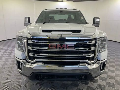 Used 2022 GMC Sierra 2500 SLE w/ SLE Convenience Package AWD/4WD image 2