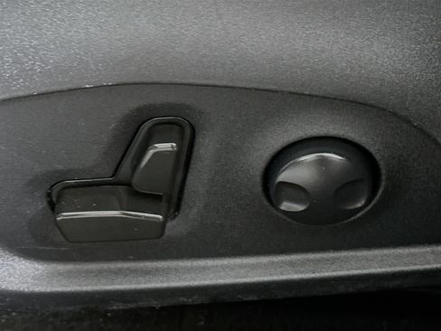 Used 2022 Jeep Compass Limited w/ Elite Group image 13