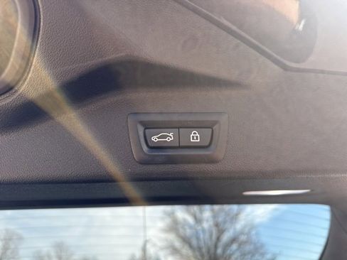 Used 2022 BMW X5 xDrive40i w/ Executive Package image 37