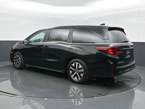Certified 2026 Honda Odyssey EX-L image 16