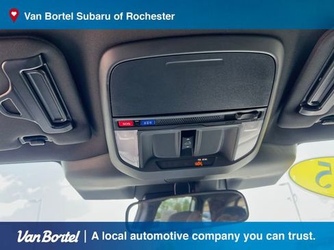 Used 2025 Subaru Forester Premium AWD/4WD image 22