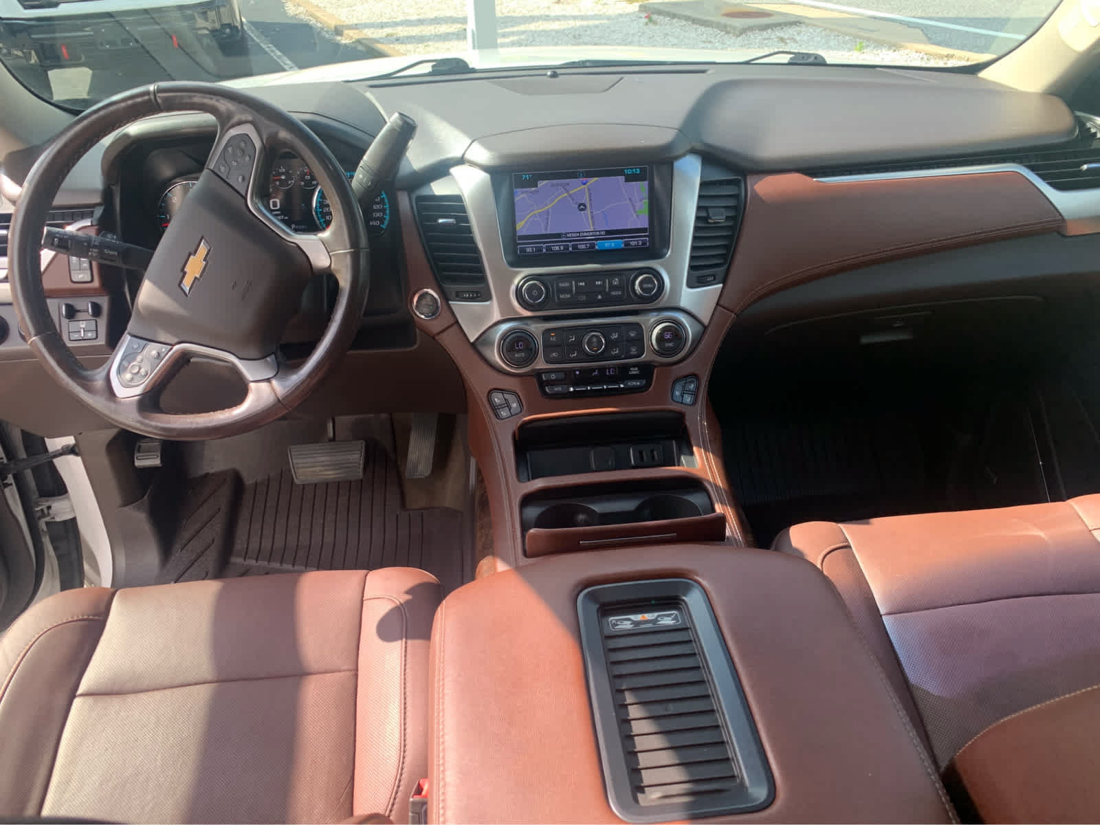 Used 2018 Chevrolet Suburban Premier AWD/4WD image 11