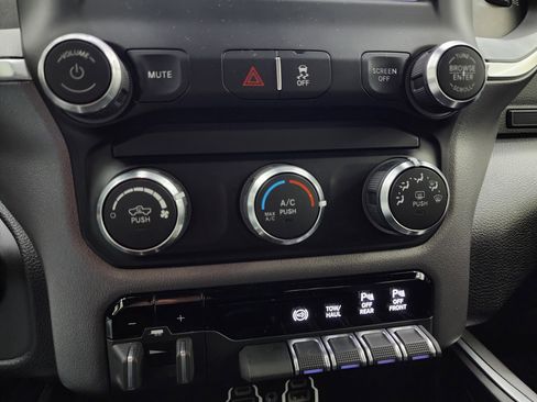 Used 2022 RAM 2500 Big Horn w/ Night Edition image 46