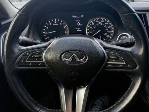 Used 2018 INFINITI Q50 Luxe w/ Essential Package (2.0T Luxe) AWD/4WD image 18