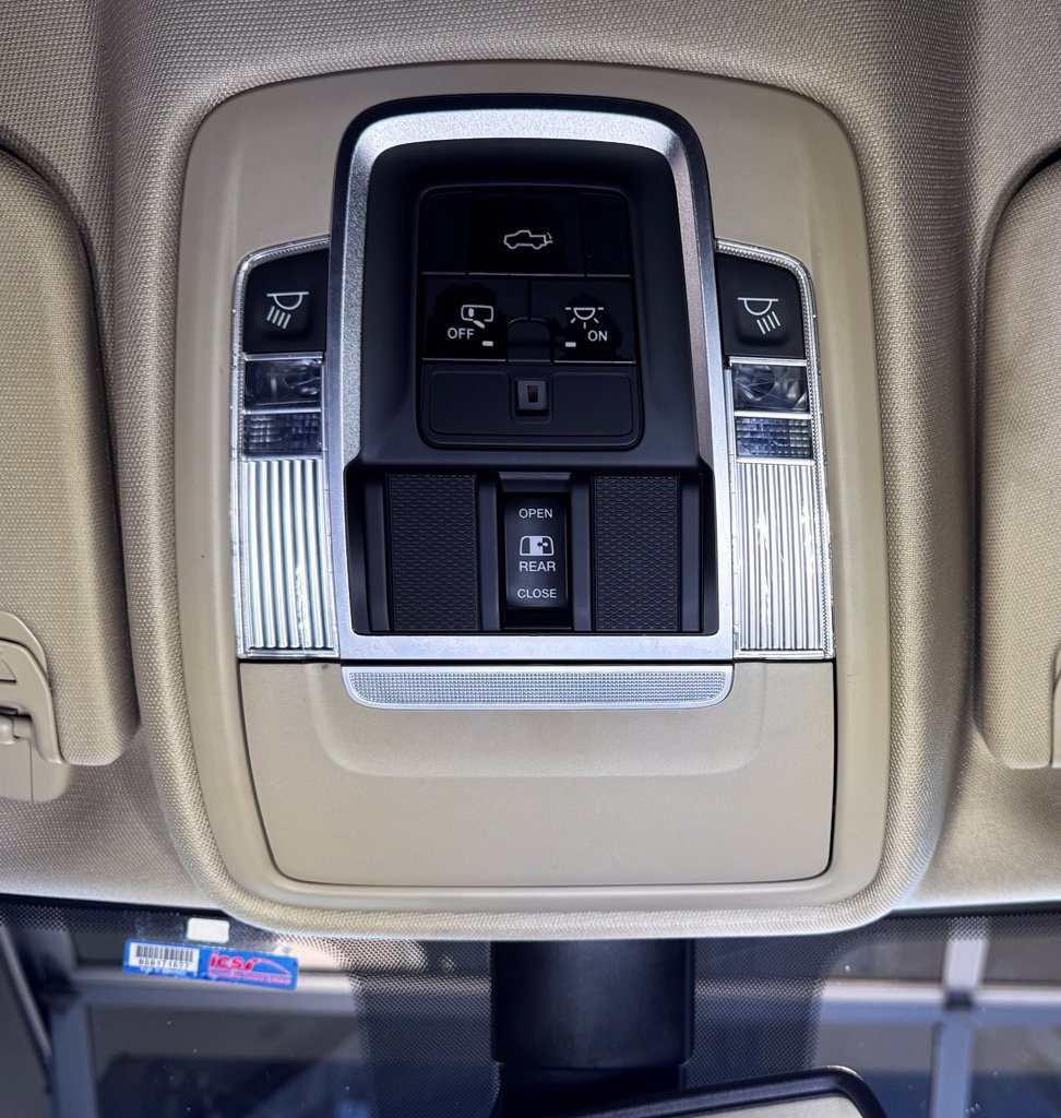 Used 2020 RAM 1500 Laramie AWD/4WD image 37