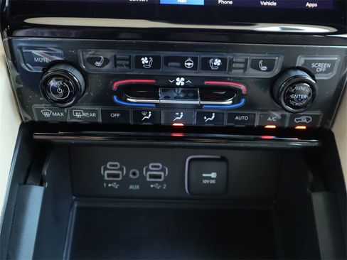 New 2023 Jeep Grand Cherokee L Limited w/ Luxury Tech Group II image 14