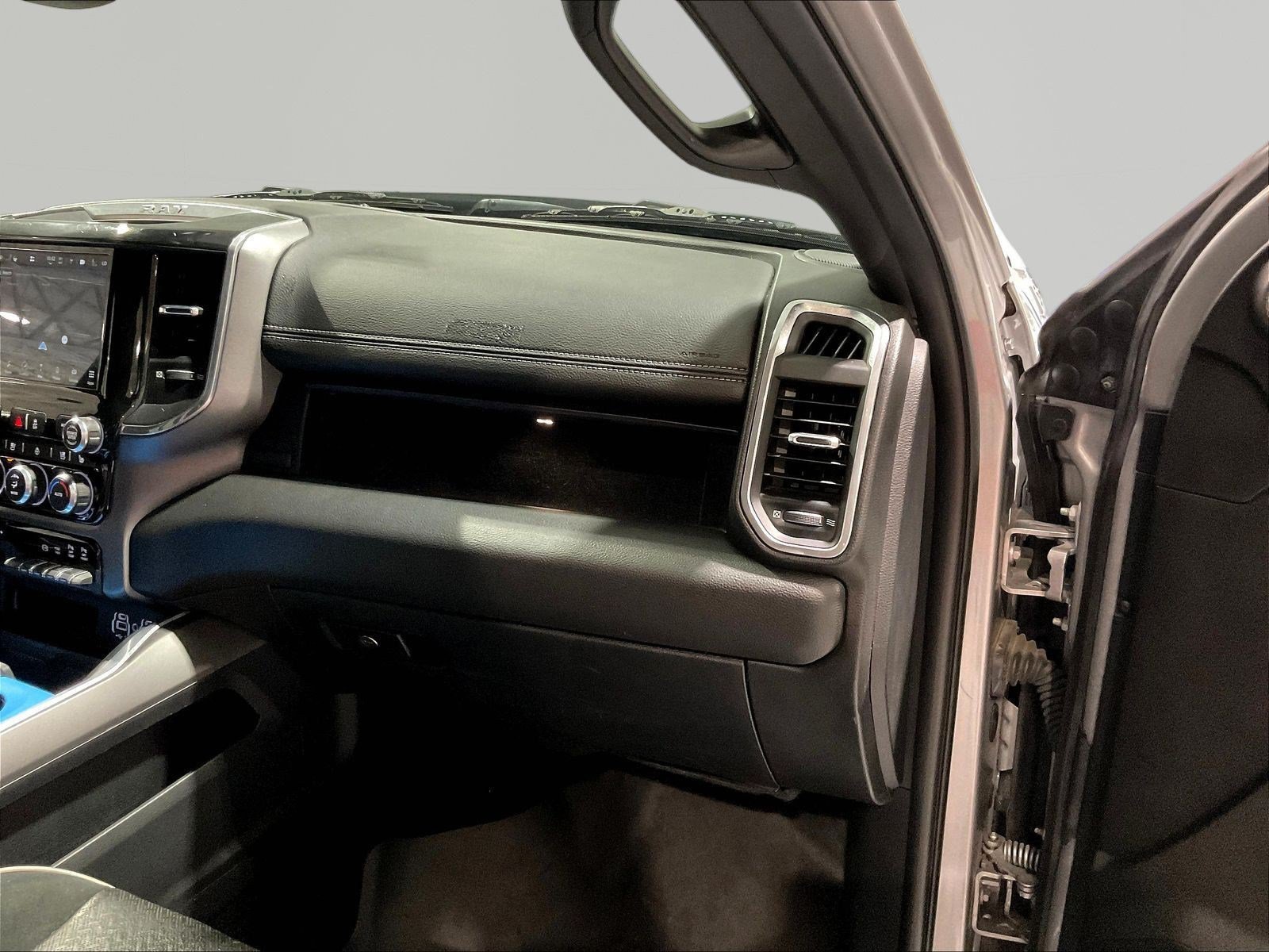 Used 2022 RAM 2500 Laramie AWD/4WD image 26