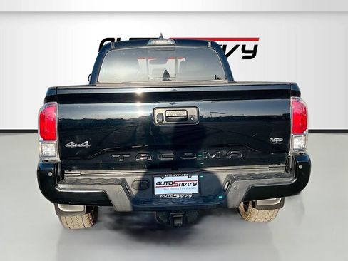 Used 2021 Toyota Tacoma Limited AWD/4WD image 6