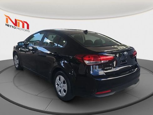 Used 2018 Kia Forte LX image 3