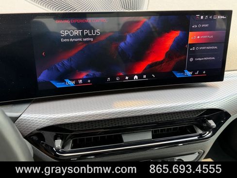 Used 2025 BMW M440i Coupe w/ Premium Package RWD image 28