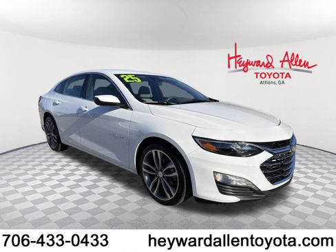 Used 2025 Chevrolet Malibu LT image 1
