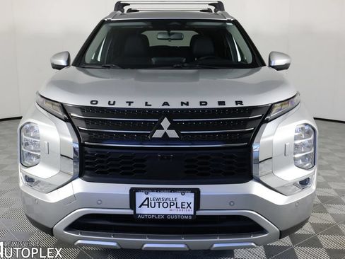 Used 2022 Mitsubishi Outlander SE AWD/4WD image 2