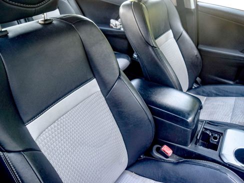 Used 2012 Toyota Camry SE FWD image 21