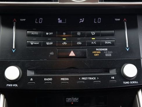 Used 2014 Lexus IS 350 w/ F Sport Package RWD image 36