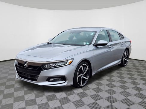 Used 2019 Honda Accord Sport image 2