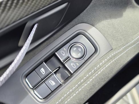 Used 2025 Porsche 718 Cayman GT4 RS RWD image 9