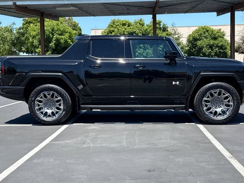 Used 2025 GMC Hummer EV 3X AWD/4WD image 10