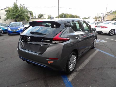 Used 2019 Nissan Leaf S w/ S Charge Package FWD image 3