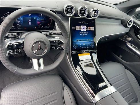 New 2026 Mercedes-Benz GLC 300 4MATIC image 3