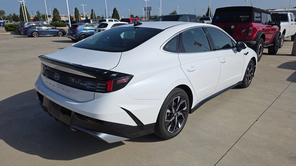 Used 2025 Hyundai Sonata SEL FWD image 5