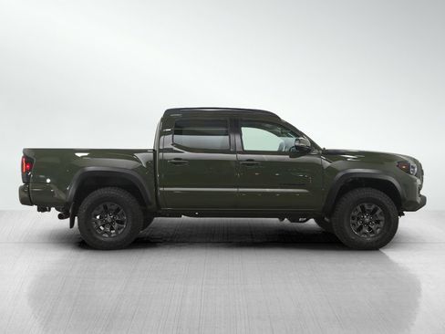 Used 2021 Toyota Tacoma SR5 w/ Trail Edition image 6