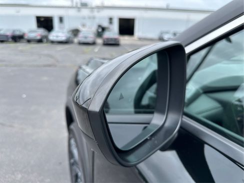 Used 2024 Nissan Rogue SV AWD/4WD image 25