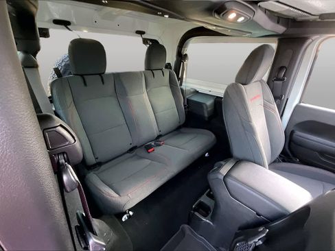 Used 2026 Jeep Wrangler Rubicon AWD/4WD image 19