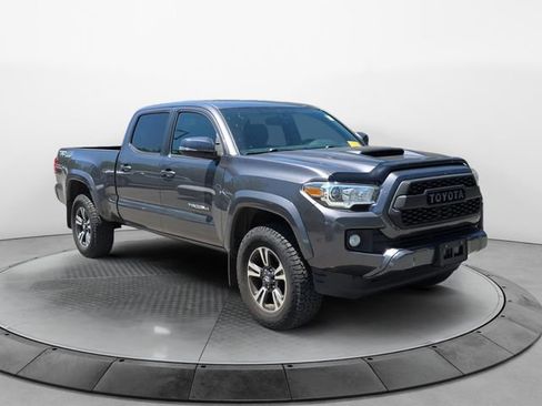 Used 2016 Toyota Tacoma TRD Sport w/ Premium & Technology Package AWD/4WD image 7