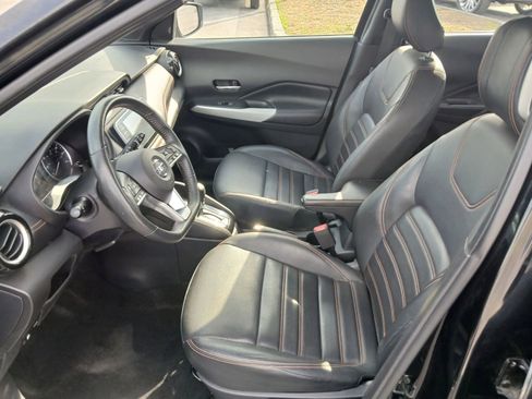 Used 2020 Nissan Kicks SR w/ SR Premium Package FWD image 11