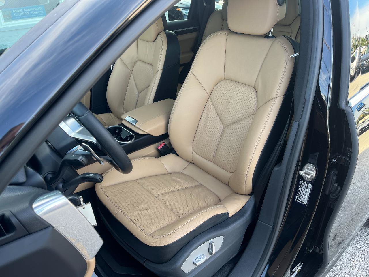 Used 2016 Porsche Cayenne Diesel AWD/4WD image 30