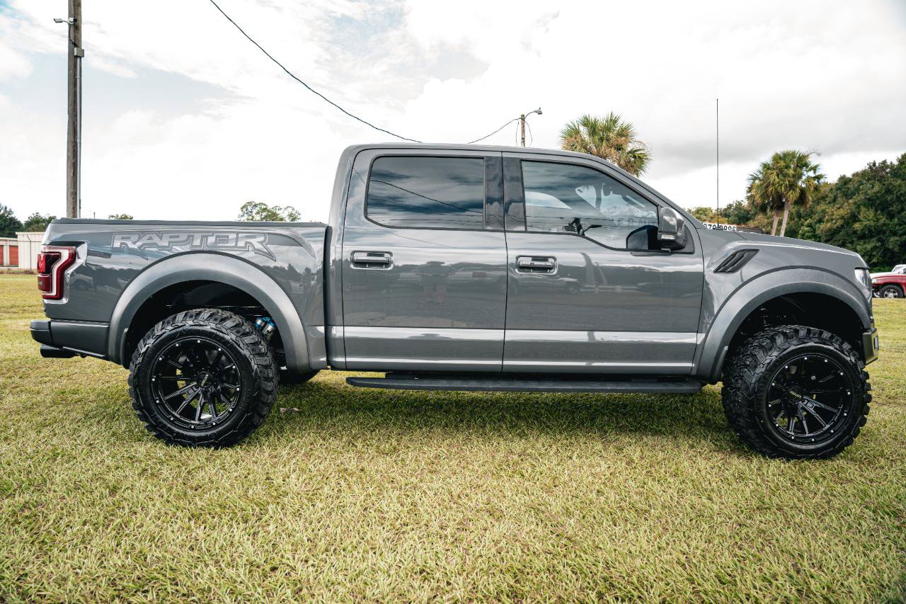 Used 2018 Ford F150 Raptor w/ Equipment Group 802A Luxury AWD/4WD image 7