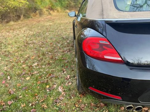 Used 2013 Volkswagen Beetle 2.5 image 14