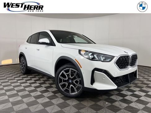 New 2026 BMW X2 xDrive28i w/ Convenience Package AWD/4WD image 1