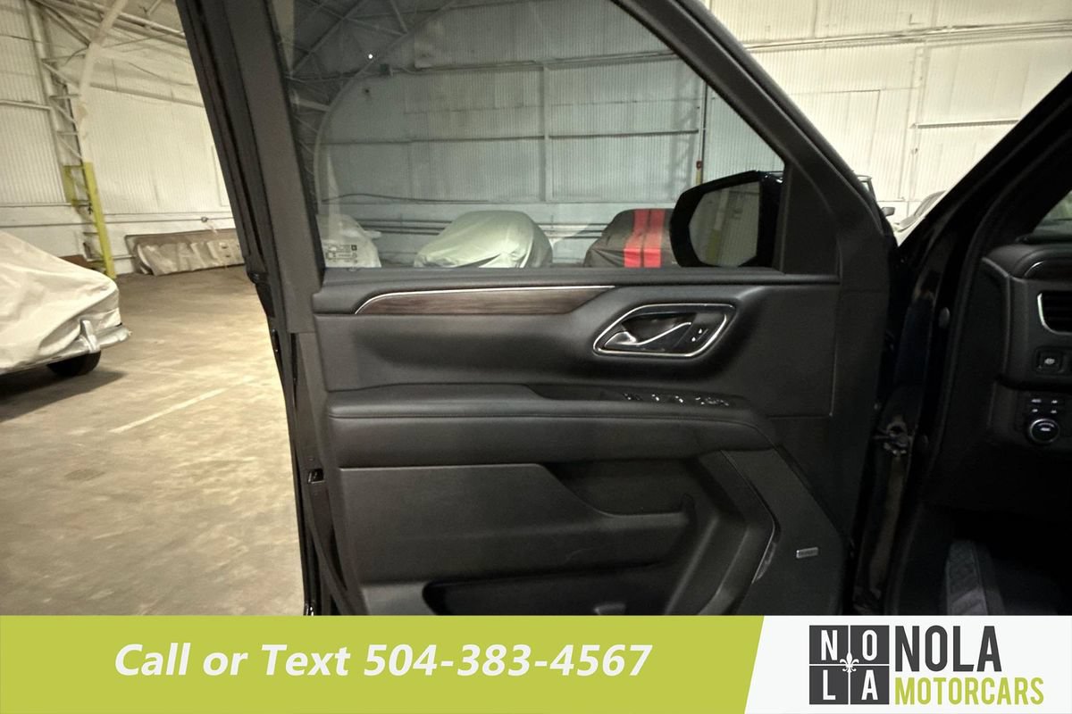 Used 2023 Chevrolet Suburban Z71 w/ Luxury Package AWD/4WD image 17