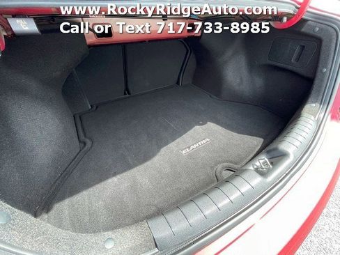 Used 2019 Hyundai Elantra SE image 24