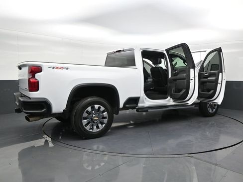 Used 2023 Chevrolet Silverado 2500 Custom w/ Custom Value Package AWD/4WD image 29